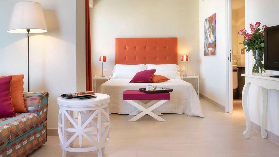 Sina Astor Suite