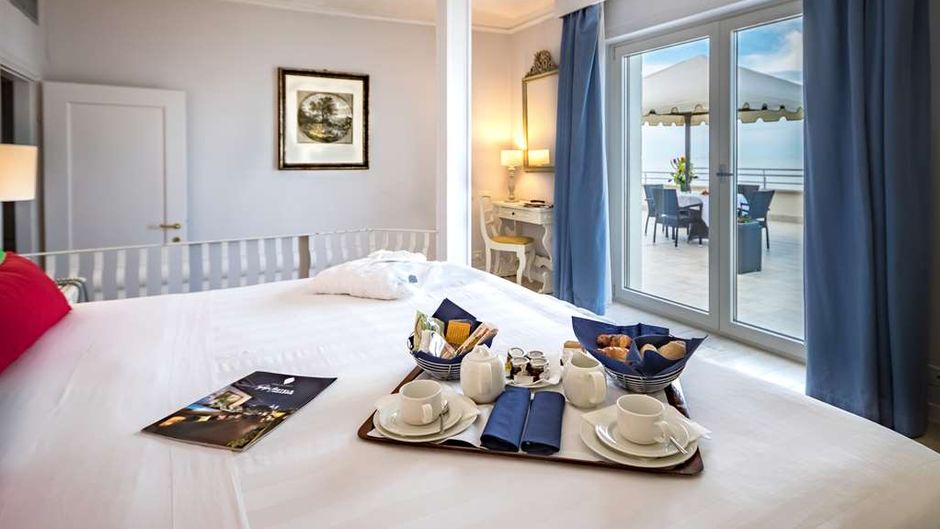 Sina Astor Suite
