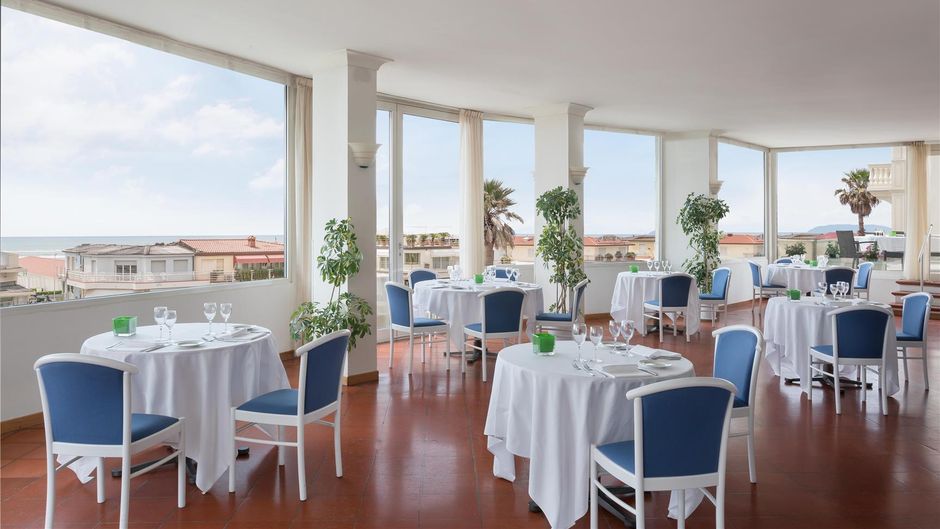 Sina Astor Restaurant