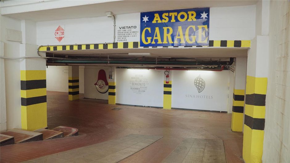 Sina Astor Other