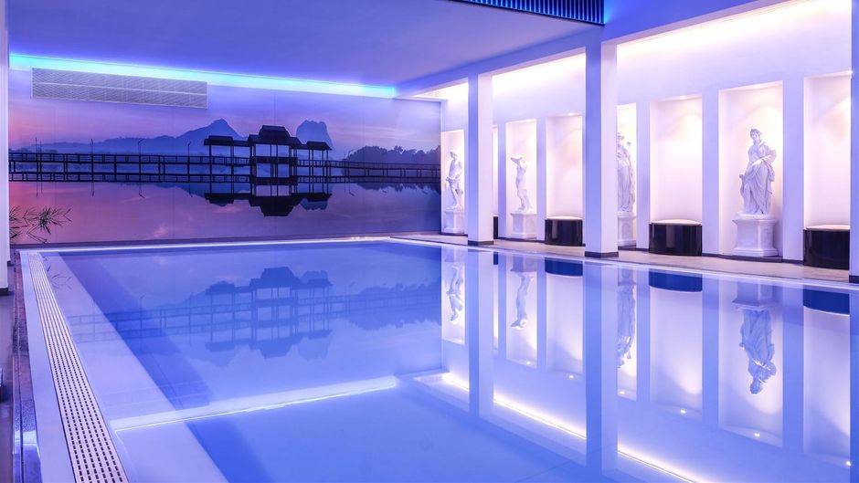 Sina Astor Pool