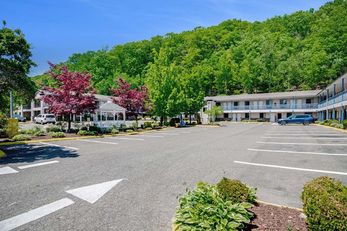 Americas Best Value Inn Torrington