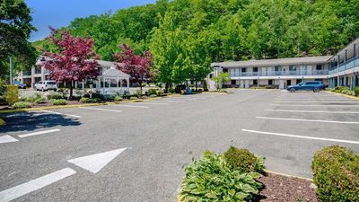 Americas Best Value Inn Torrington
