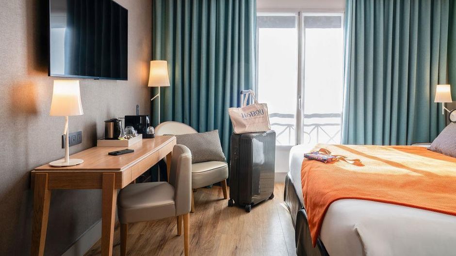 Acanthe Hotel Room