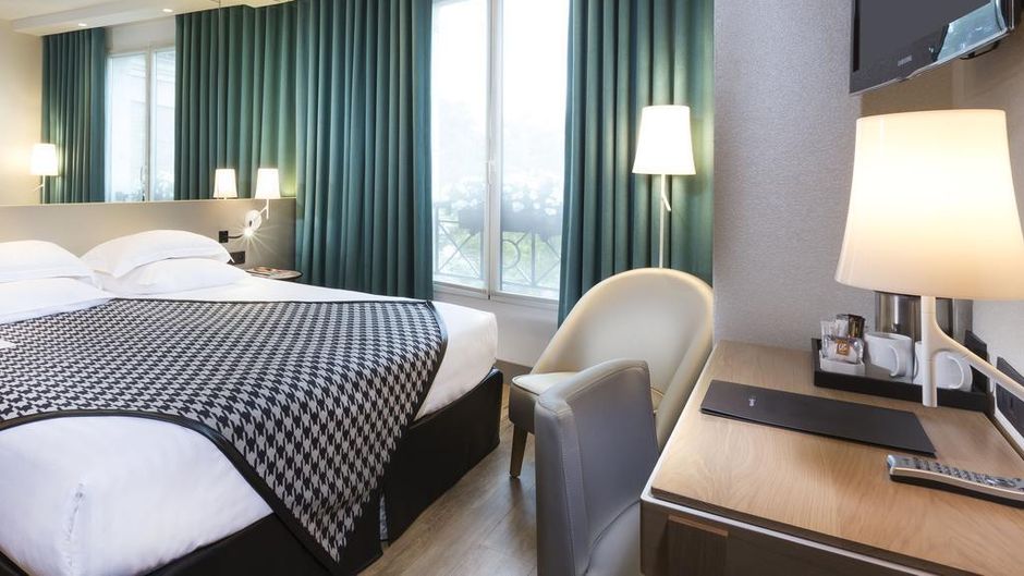 Acanthe Hotel Room
