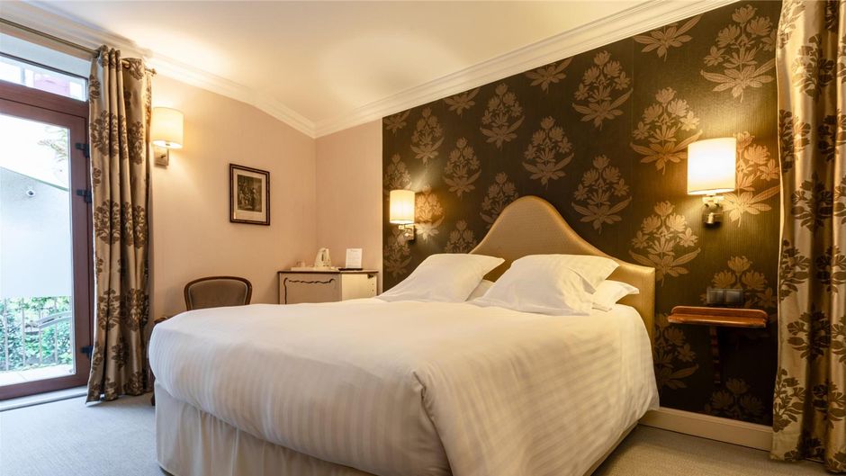 Le Sphinx Hotel Room
