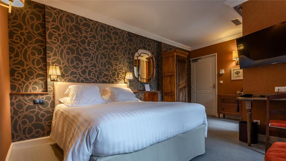 Le Sphinx Hotel Room