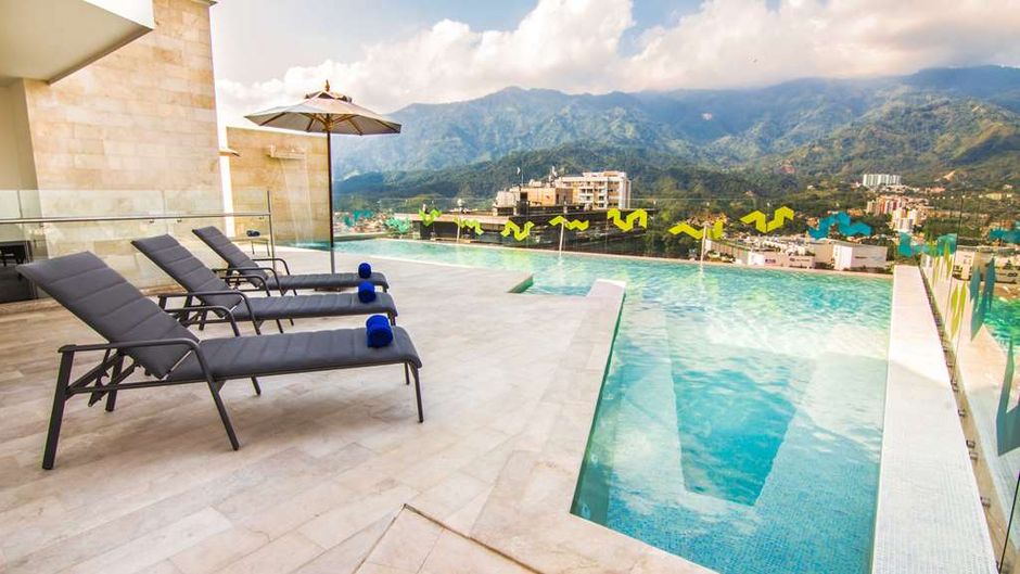 Sonesta Hotel Ibague Pool