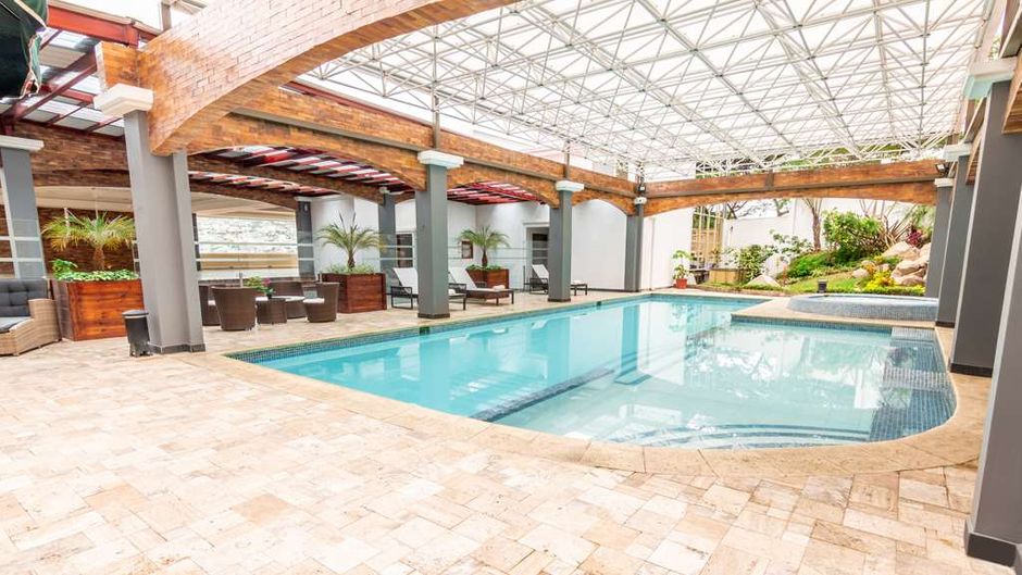 Sonesta Hotel Loja Pool
