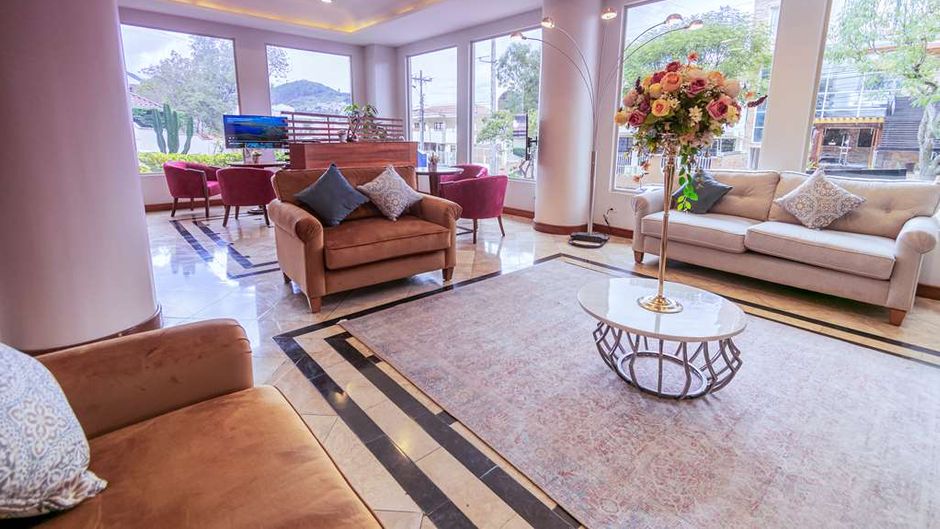Sonesta Hotel Loja Lobby