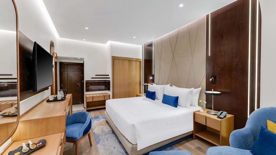 Sonesta Hotel Tower & Casino Room