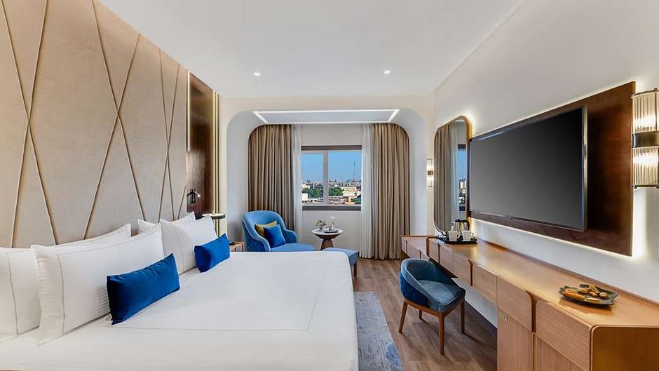 Sonesta Hotel Tower & Casino Room