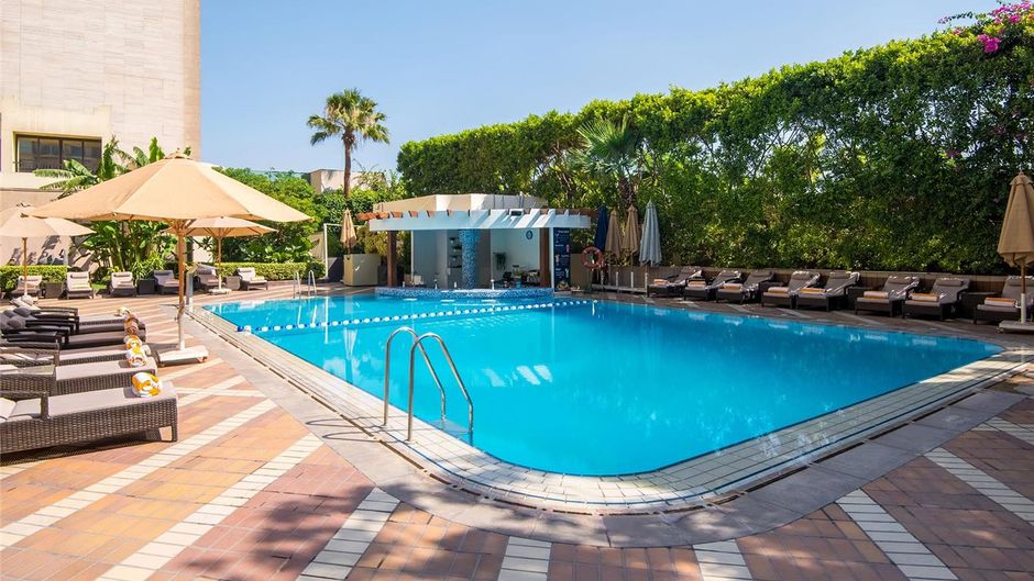 Sonesta Hotel Tower & Casino Pool
