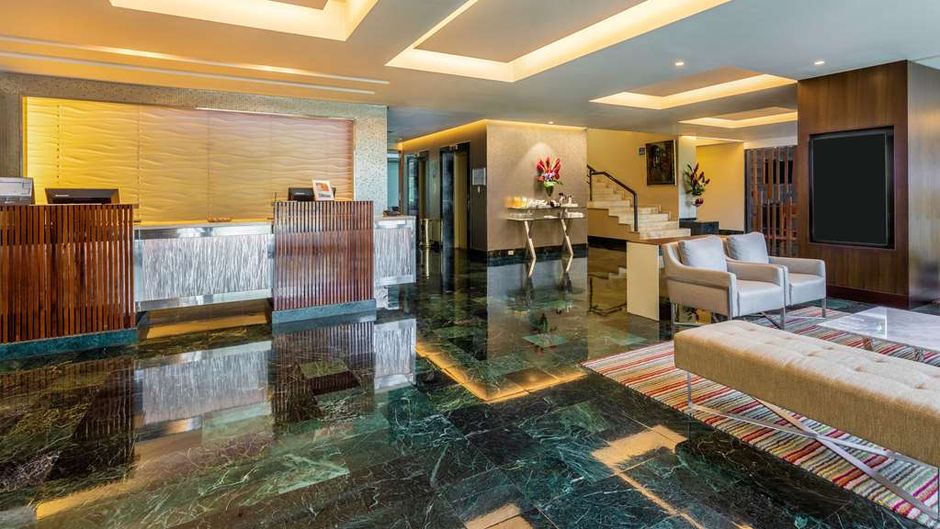 Sonesta Hotel El Olivar Lobby