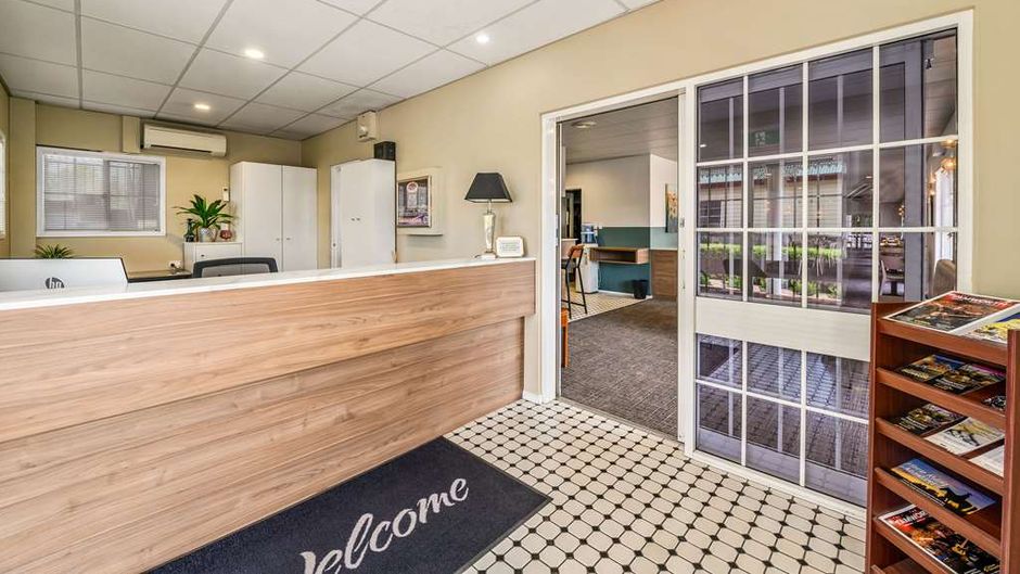 Quality Inn Ashby House Tamworth Lobby