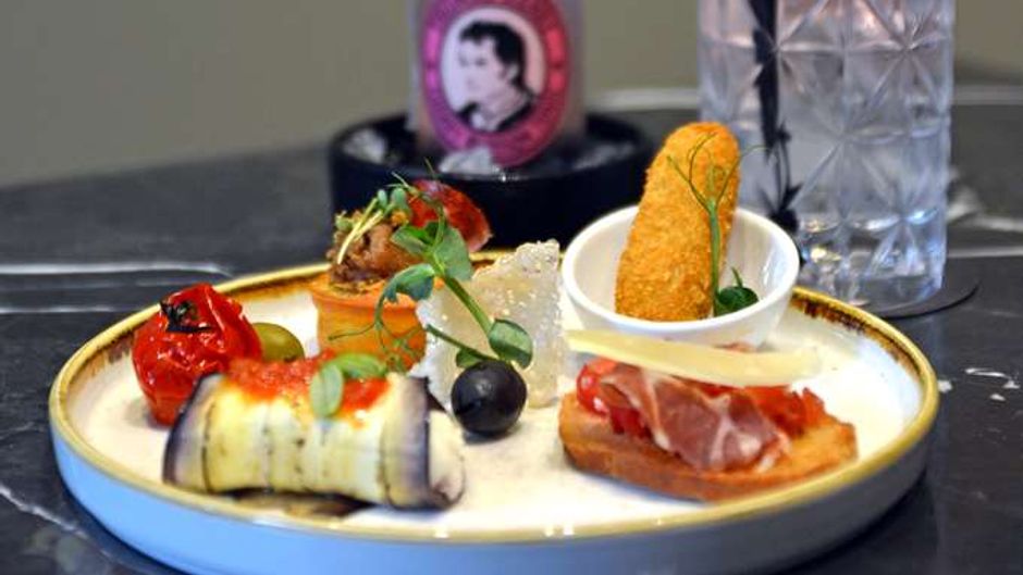 Hotel Mona Plaza Restaurant
