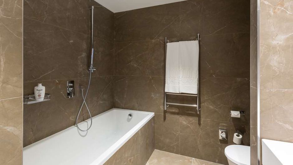 Hotel Mona Plaza Suite