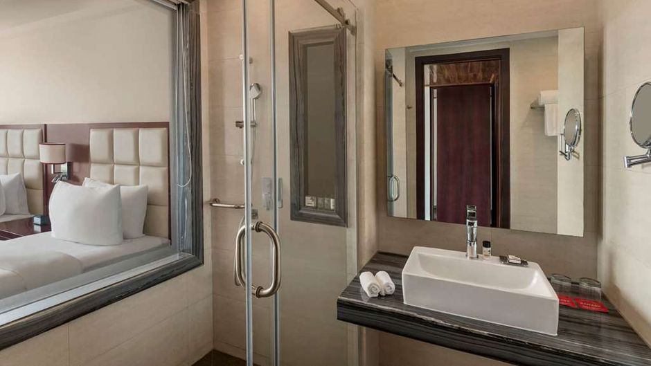 Ramada by Wyndham New Delhi Pitampura Room
