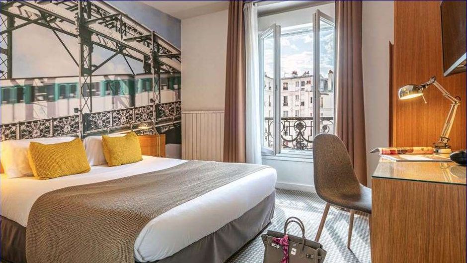 Le 20 Prieure Hotel Room
