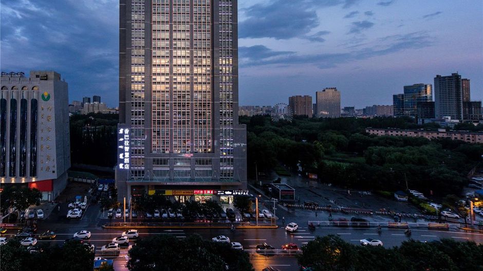Mercure Hohhot Downtown Exterior