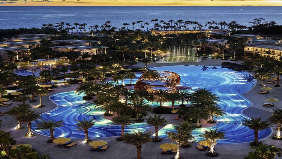 Pullman Phu Quoc Beach Resort Pool