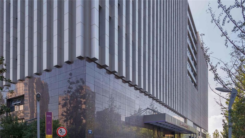 Mercure Hangzhou East Railway Station Exterior