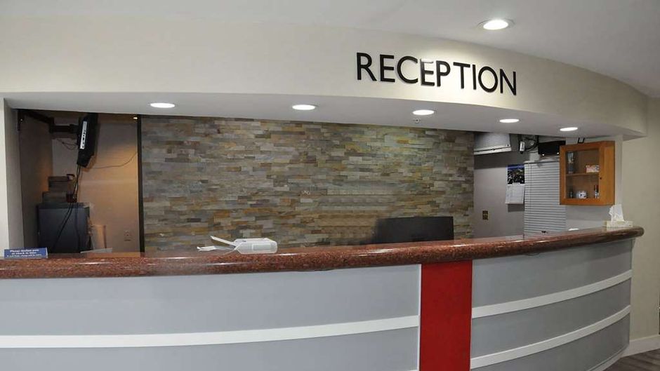 Ramada by Wyndham Abbotsford Lobby