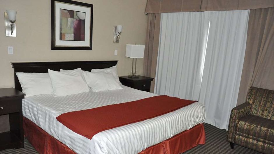 Ramada by Wyndham Abbotsford Room