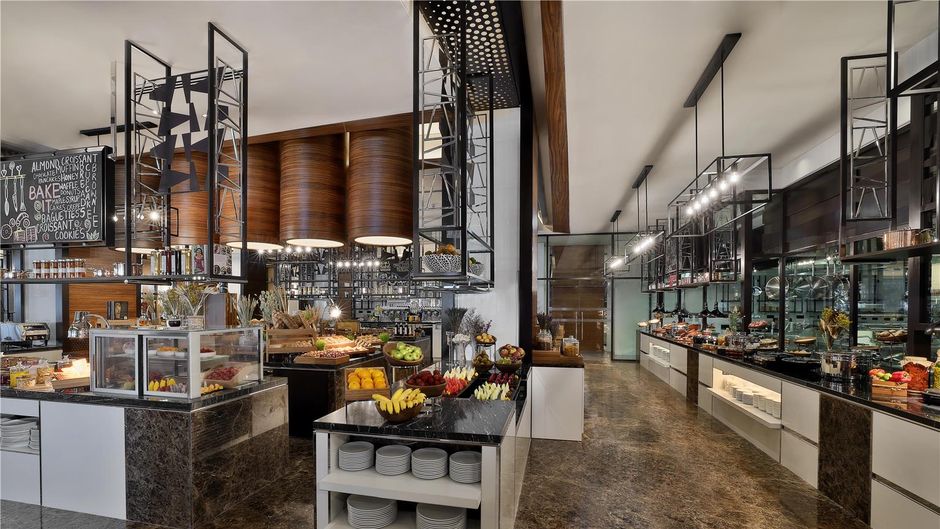 Hilton Dubai Palm Jumeirah Restaurant