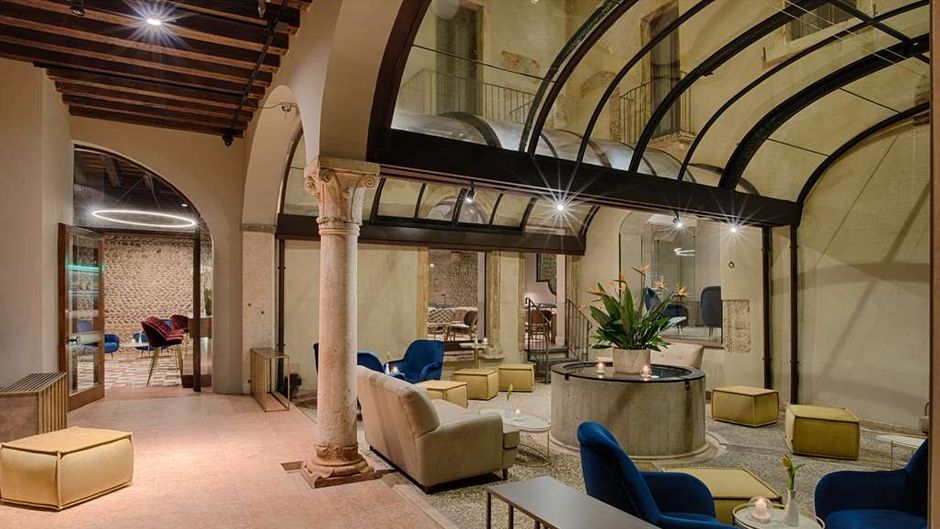 NH Collection Verona Lobby