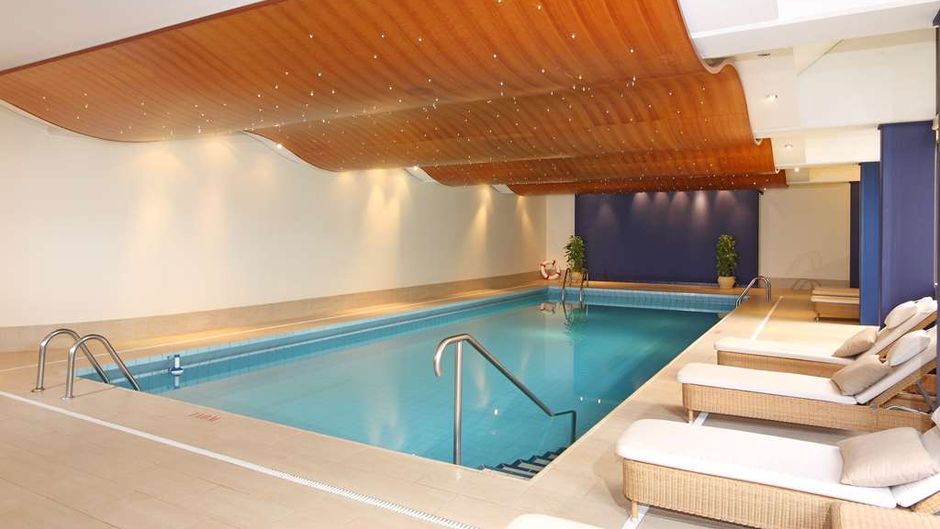 Royal Plaza Montreux Pool