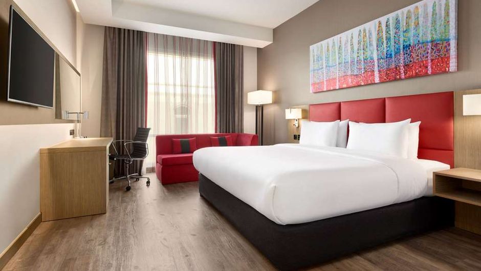 Ramada Encore Wyndham Muscat Al Ghubrah Room
