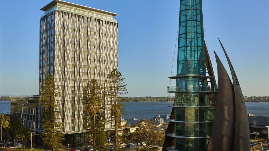 DoubleTree by Hilton Perth Waterfront Exterior