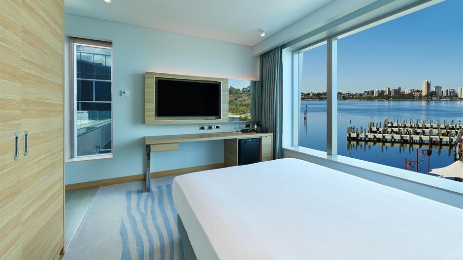 DoubleTree by Hilton Perth Waterfront Room