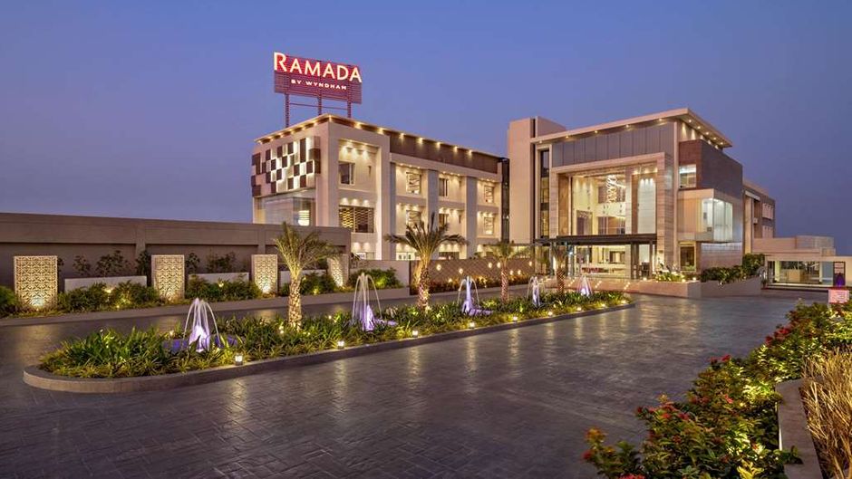 Ramada by Wyndham Gandhidham Shinay Exterior