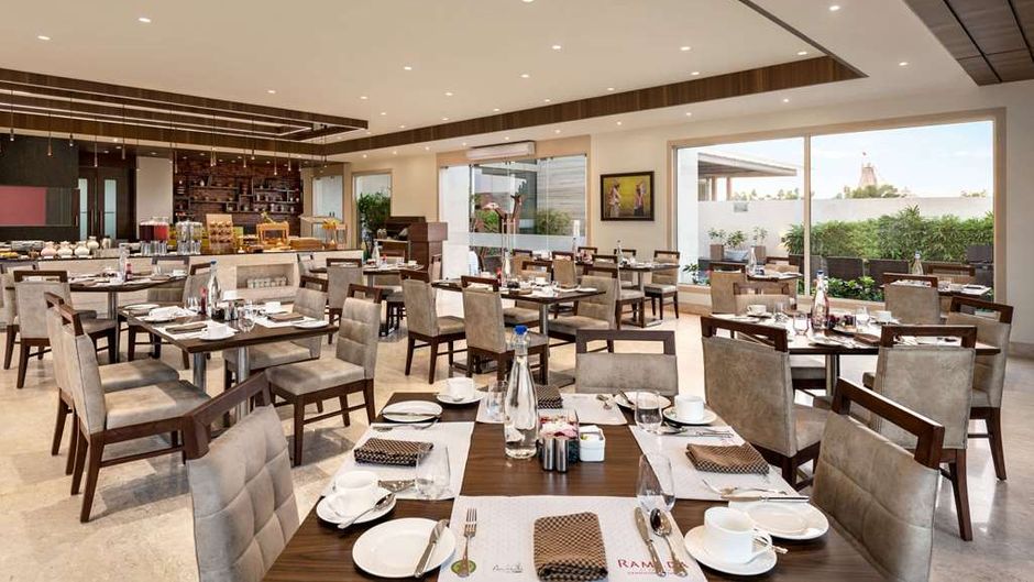 Ramada by Wyndham Gandhidham Shinay Restaurant