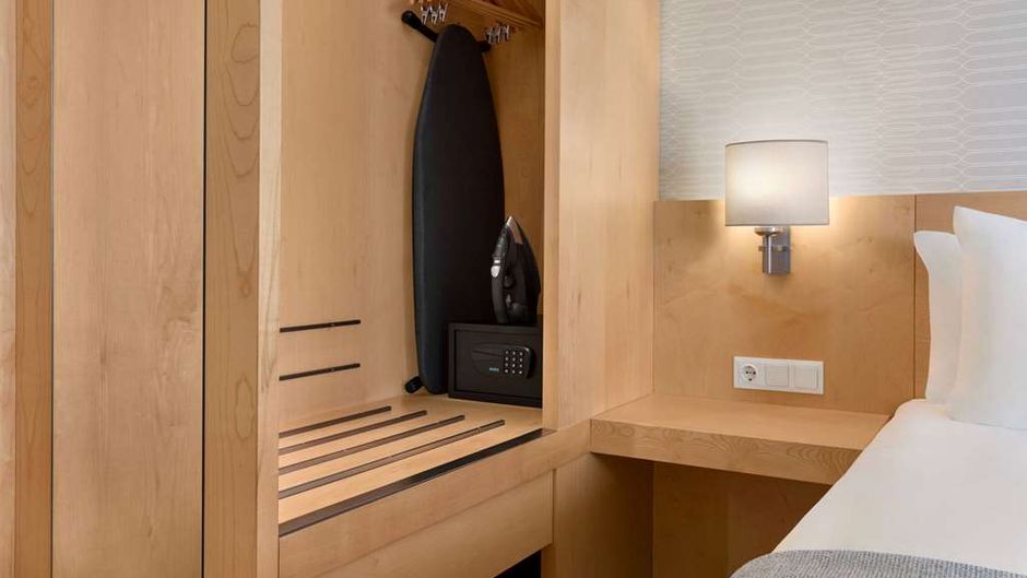 Ramada by Wyndham Madrid Getaf Room