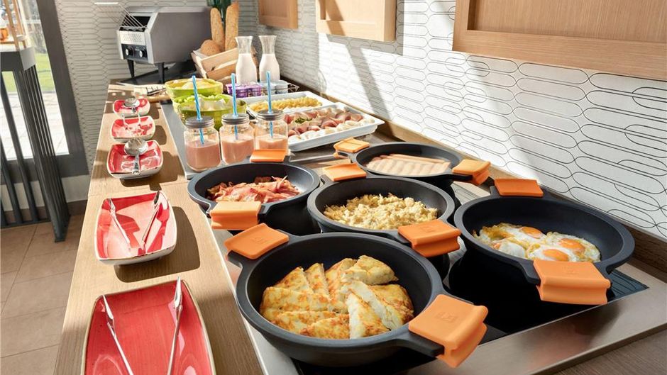 Ramada by Wyndham Madrid Getaf Other