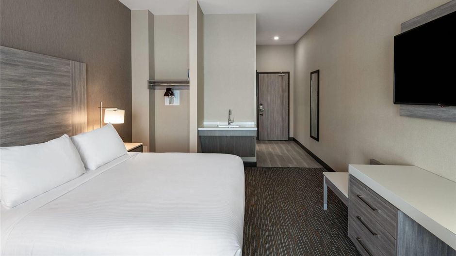 Wingate by Wyndham Kanata West Suite