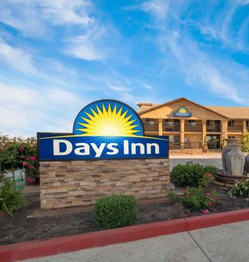 Days Inn by Wyndham Galt