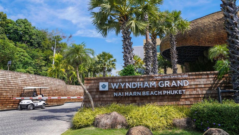 Wyndham Grand Nai Harn Beach Phuket Exterior