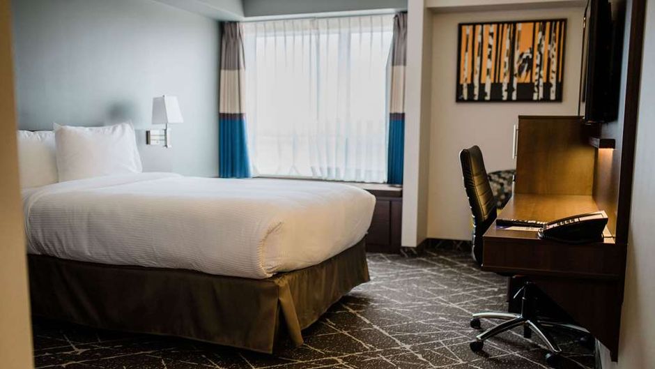 Microtel Inn and Suites by Wyndham Room