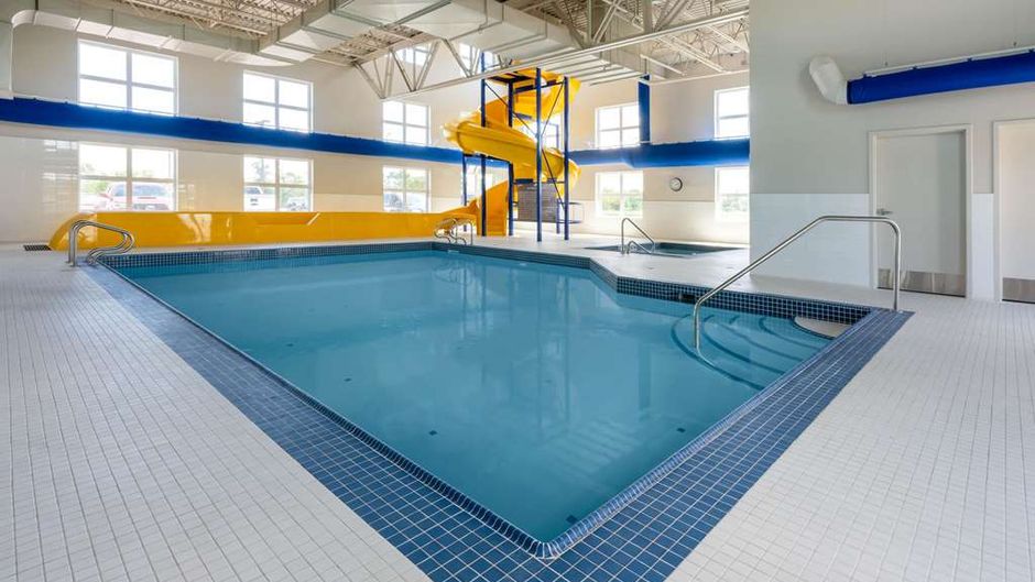 Microtel Inn and Suites by Wyndham Pool