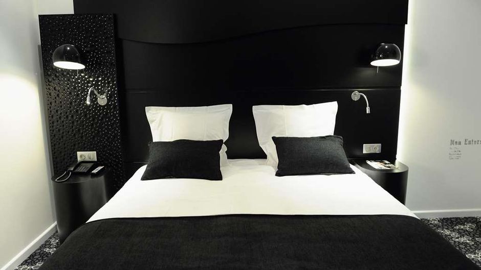 Kyriad Prestige Perpignan Centre Del Mon Room