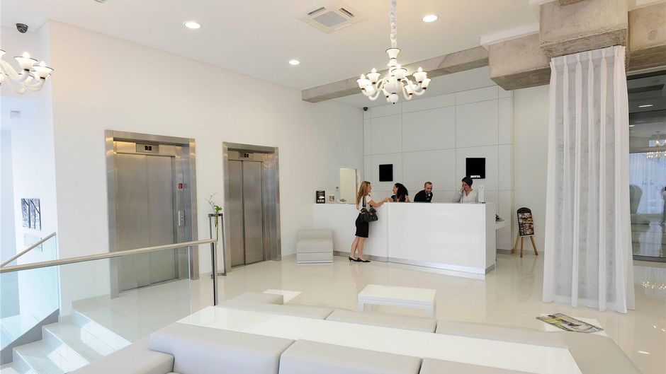 Kyriad Prestige Perpignan Centre Del Mon Lobby