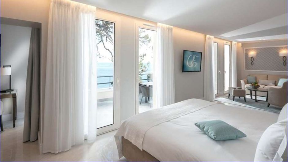 Cap Estel Room