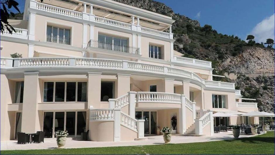 Cap Estel Exterior