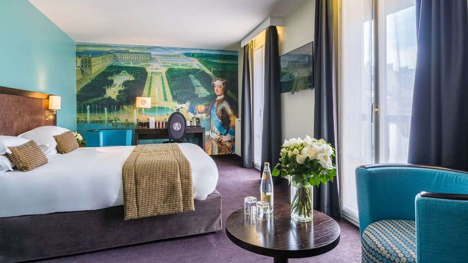 Le Versailles Hotel Room