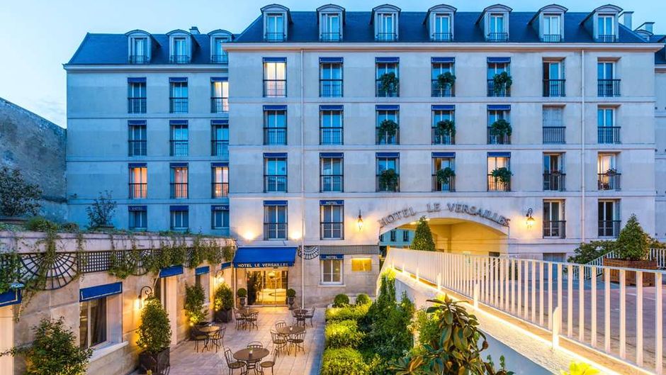 Le Versailles Hotel Exterior