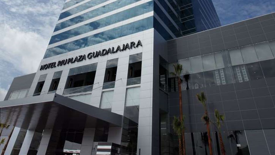Hotel Riu Plaza Guadalajara Exterior